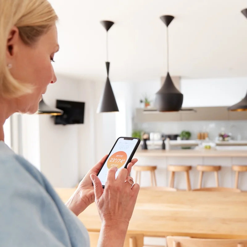 Smart energy management application based on iot for businesses to save energy costs